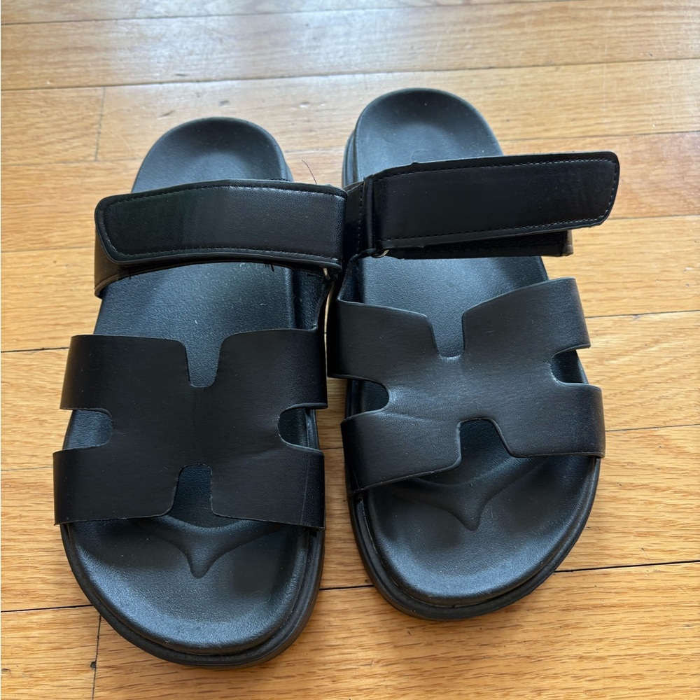 H strap sandals